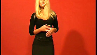 Hottest Woman Slowly Undresses and Dances While Doing so, Making Everyone Hot!