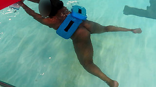 I'm Learning to Swim in the Local Nudist Clubs's Swimming Pool, Lesson 01