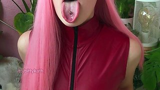 Redhead whore with big natural breast masturbating on webcam