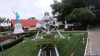 Thai girlfriend day out and sex at home