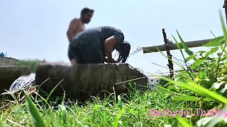 Amateur Punjabi Couple Fucks Hard on Motter