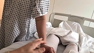 Sara Retall Fucks Residenrt in the Hospital (chris Diamond)