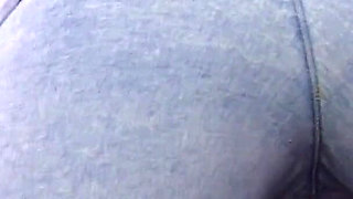 Hot Blonde Masturbates in Tight Jeans