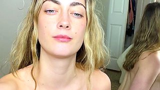 Amateur Blonde Teen Plays Solo with Toy Webcam Porn