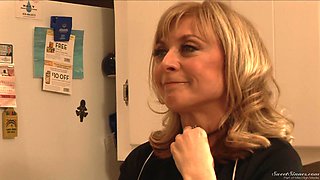 Seductive hot mommy crazy xxx video