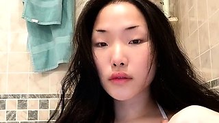 Amateur brunette ariana marie solo toying