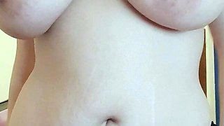 Love Chat Big Boobs Brunette Masturbating For Cam