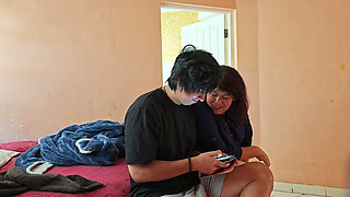 Don't Stop Please, Get Me Pregnant, I Beg You! I Have Sex All Day with My Friend's Stepmom