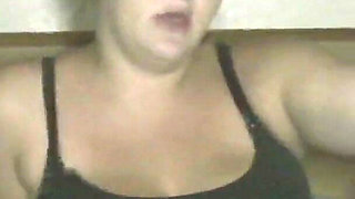 Mature gives a juicy blowjob to a guy