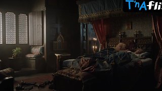 Clementine Nicholson Gorgeous Episode in Knightfall