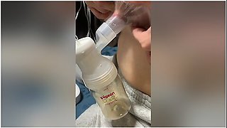 [#short]japanese Mom Milking A Cow In The Park