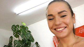 Amateur teen first casting