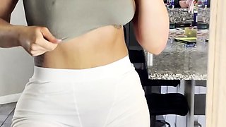amateur blonde solo webcam