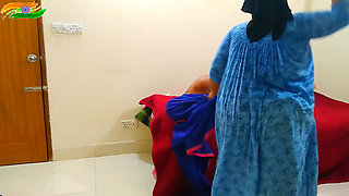 Huge Ass & Huge Boobs MILF Hot Stepaunty Fucks a Guy Tied His Hands & Feet