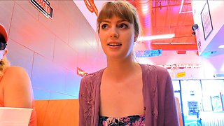 Amateur Close Up Squirting Masturbation