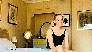 Amateur Webcam Cute Teen Plays Solo with Big Dildo