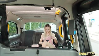 Adroit Luisa Star and Luisa - luisa star video - Fake Taxi