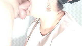 Mature woman sucking with eye mask