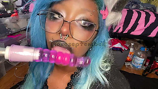 September Tries Out Her Fuck Machine