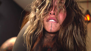 The Girl Who Knows About Tinder Invites Her Friends to Try My Big Date