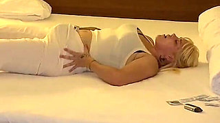 Hotel Room Satisfaction Before Fucking She Gets It Herself and Leads Me to the Boner