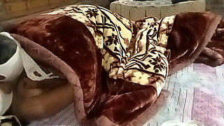 stepUncle ne aunty ki bur chat chat Pani Nikal diya fhir hardcore chudai Kiya aunty khus ho gai