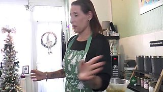 Amateur British MILF Alex Little Thanksgiving Blowjob & Creampie in Kitchen POV