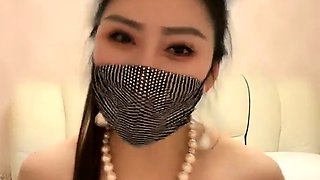 Big boob brunette masturbates on webcam