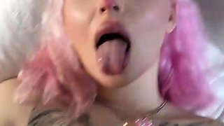 Wow, super-steamy bitch tramp munched her own cunny in