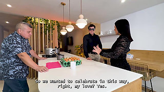 I Fuck My Cuckold Boss's Big Ass Latina MILF Wife to Get the Raise at the Company