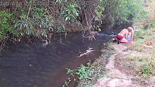 A encounter inbetween strangers at the creek finishes in sudden romp.