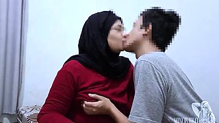 Hijab Muslim Girl Gives Hot Blowjob and Swallows Cum - Indonesian Cousin Fuck