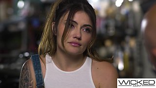 Jewelz Blu & GIselle Blanco's RAUNCHY Lovemaking Tape To Create Sc