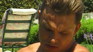 College Gest&auml;ndnisse: Hei&szlig;e Pool-Aff&auml;re