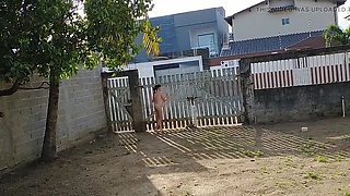 Amateur Brazilian Couple Naughty Flashing in Front Yard - Homemade Handjob with My Exhibitionist Wife