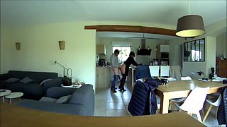 il rentre du taff et la baise vite fait