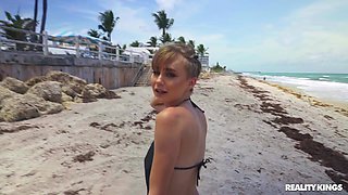 Sexy Alicia Williams catchy porn video