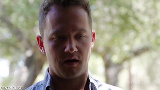 Anna Claire Clouds' Private Sex Show