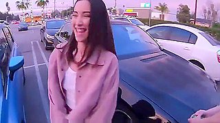 Thickumz - Cute Amateur Girl Shows Off In Public