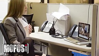 Robby Echo, Shae Summers And Ava Hardy - Office Cam Girl Seduces The Nerdy It And Makes Him Promise Not To Tell Anyone About Her Side Hustle