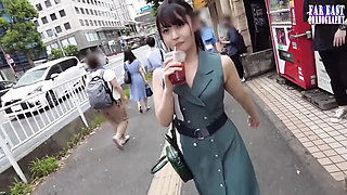 Creamy Kiss Stroll: Teasing Mouthful, Swirling Every Warm Drop - Asian Teen Outdoor BJ, Part 1