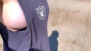 Wifey shows her tits at the beach