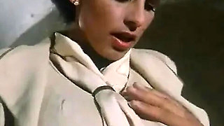 Sexy Italian Vintage Porn with Sarah Young Anal Ass Fucked