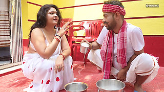 Desi Indian Doodhwala Fucks Desi Indian Horny Bhabhiji Outdoor when her husband not at home ( Hindi Audio )