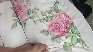 Secretly Jacking off to Stepmom's Foot