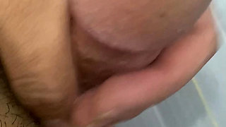 A daisy is in an erect state and it needs a butterfly to insert it so that it can be relieved as needed