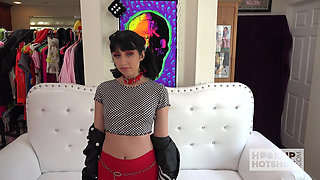Daphne Dare Bangs Hard and Deep with a Messy Facial