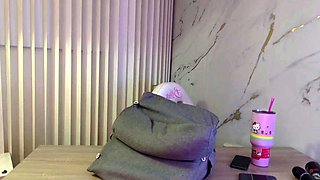 Close up MILF masturbation