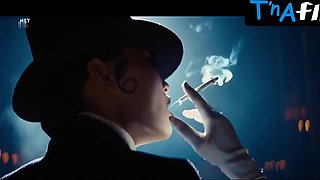 Margot Robbie Ass, Orbs Vignette in Babylon