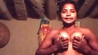 Desi indian girl showing pussy